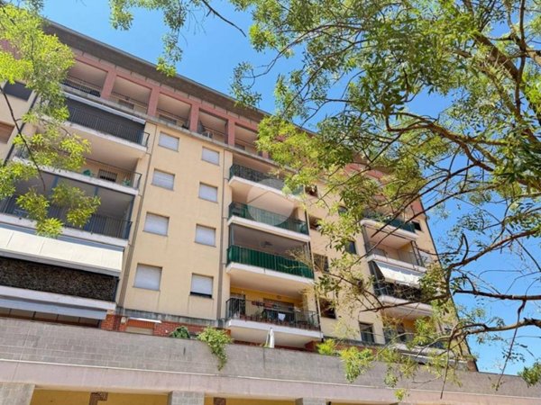 appartamento in vendita a Rozzano in zona Quinto Stampi