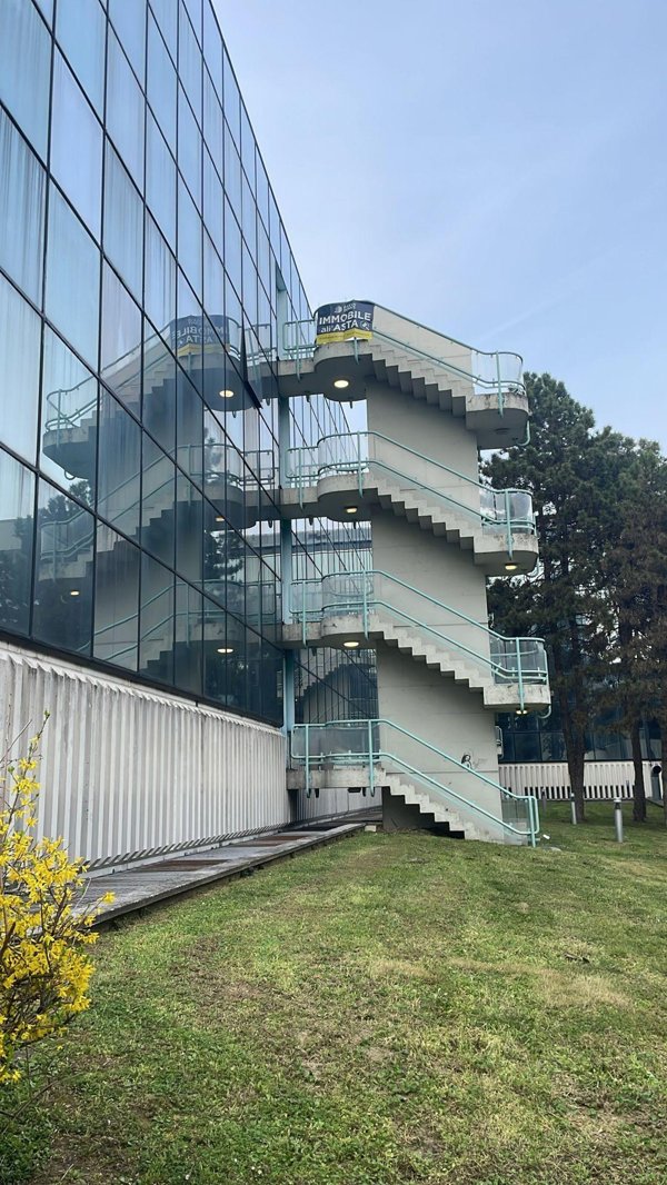 ufficio in vendita a Rozzano
