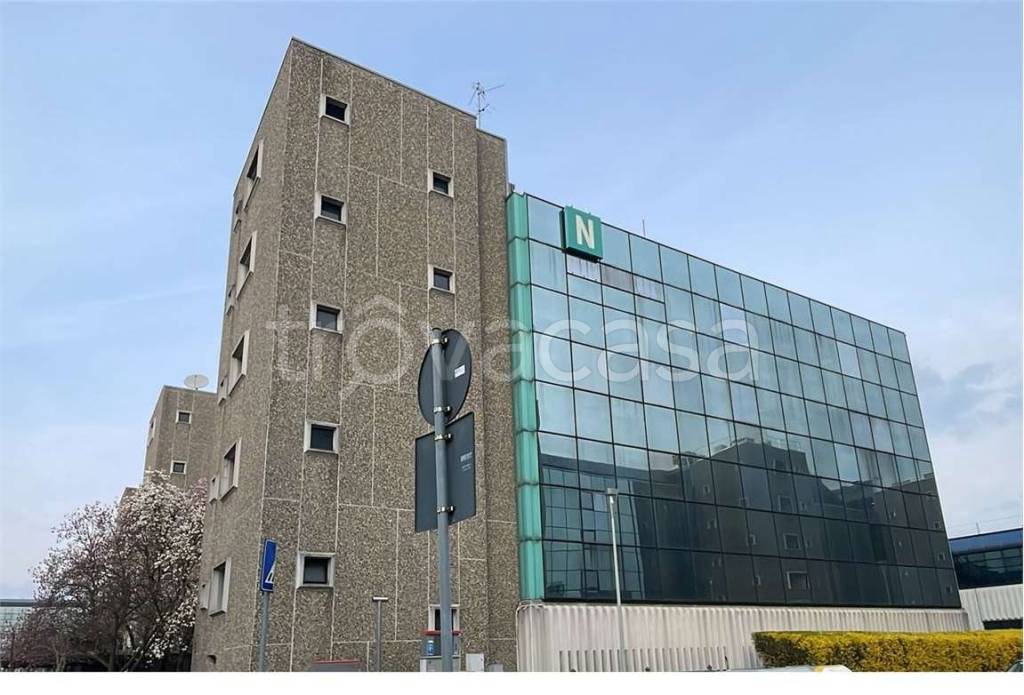 ufficio in vendita a Rozzano