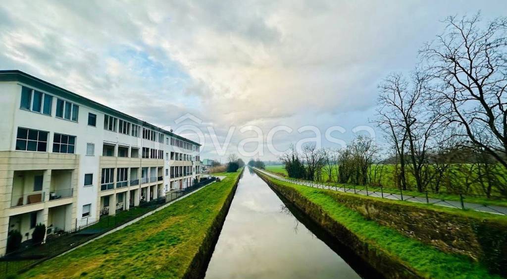 appartamento in vendita a Rozzano in zona Cassino Scanasio
