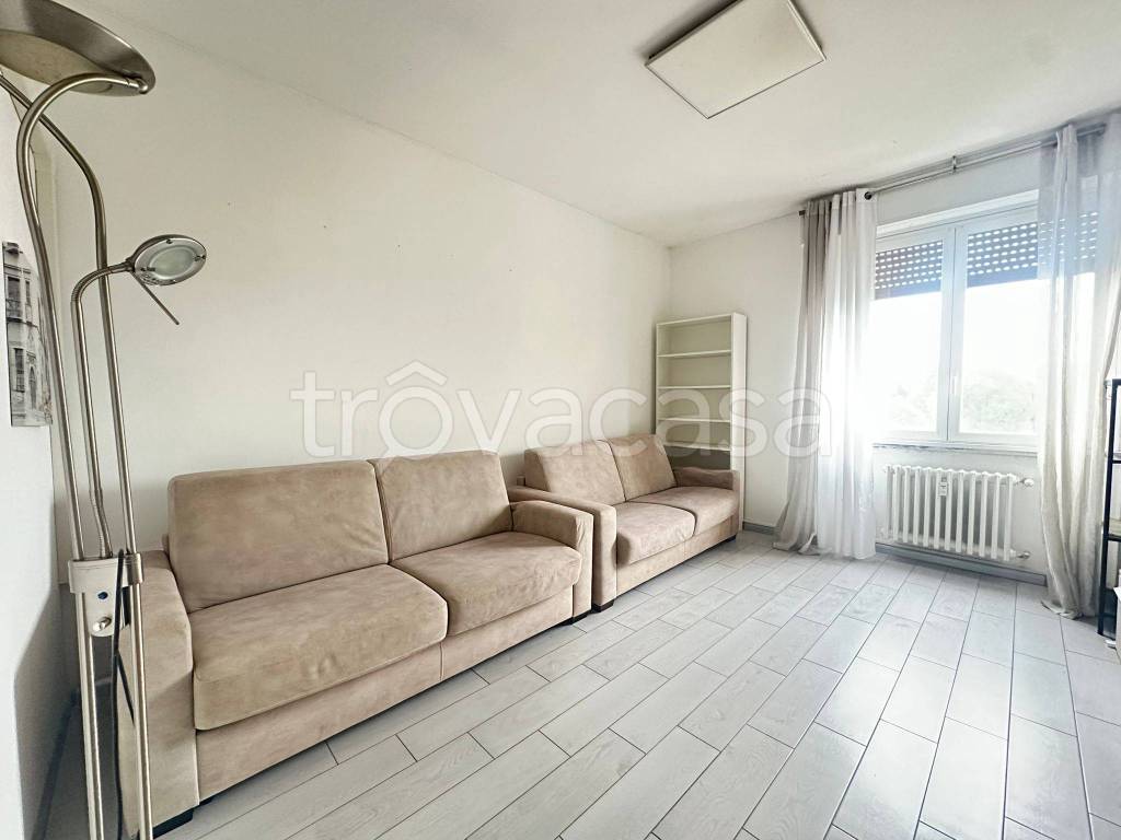 appartamento in vendita a Rozzano in zona Quinto Stampi