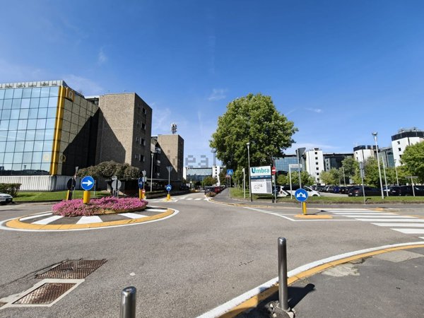 ufficio in vendita a Rozzano