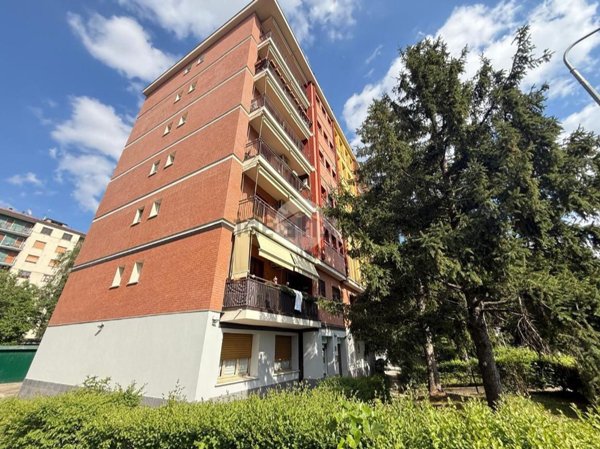 appartamento in vendita a Rozzano in zona Pontesesto
