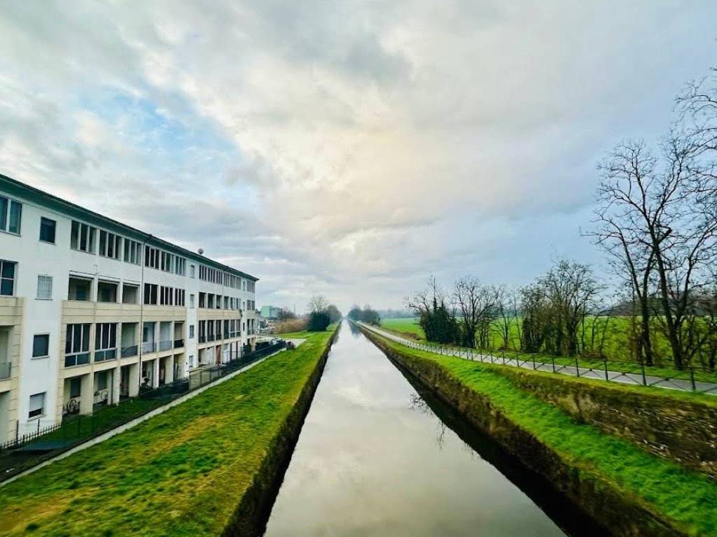 appartamento in vendita a Rozzano in zona Cassino Scanasio