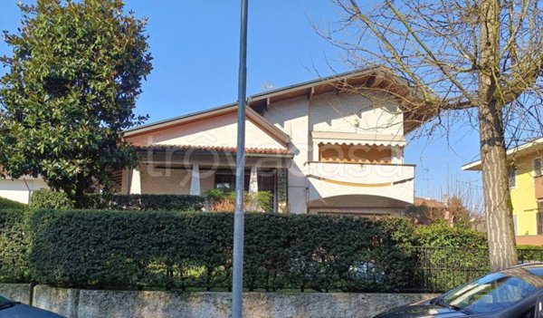 casa indipendente in vendita a Rozzano