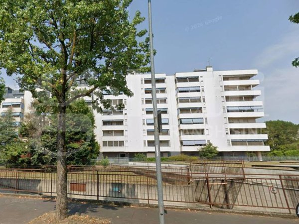 negozio in vendita a Rozzano