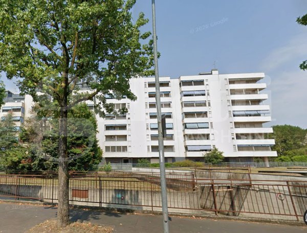negozio in vendita a Rozzano
