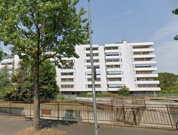 negozio in vendita a Rozzano