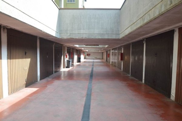 monolocale in vendita a Rozzano in zona Quinto Stampi
