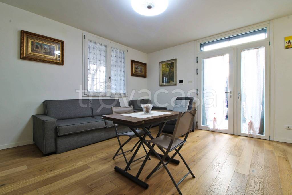 appartamento in vendita a Rozzano