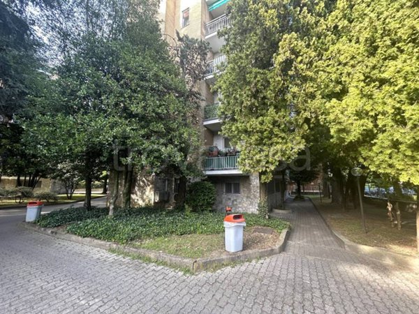 appartamento in vendita a Rozzano in zona Quinto Stampi