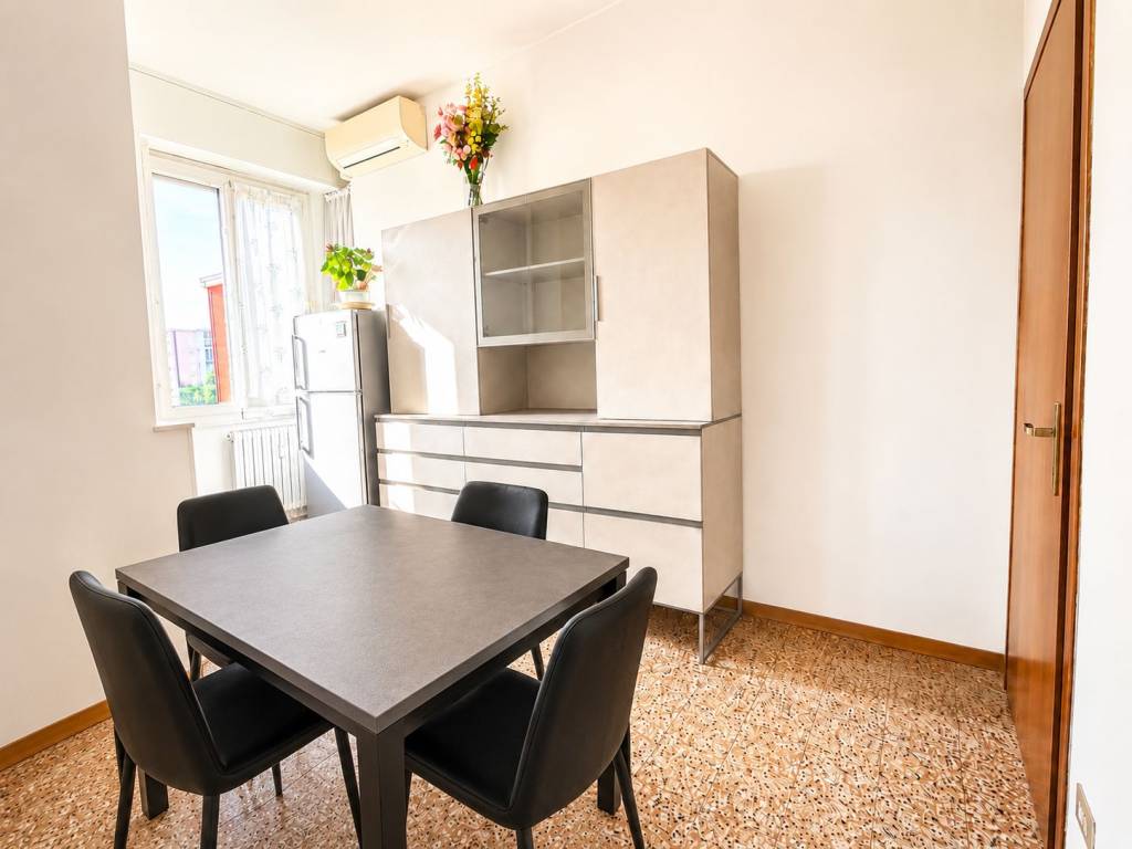appartamento in vendita a Rozzano in zona Valleambrosia