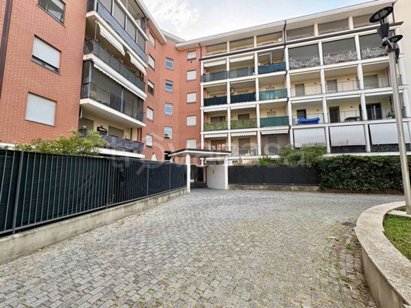appartamento in vendita a Rozzano in zona Cassino Scanasio