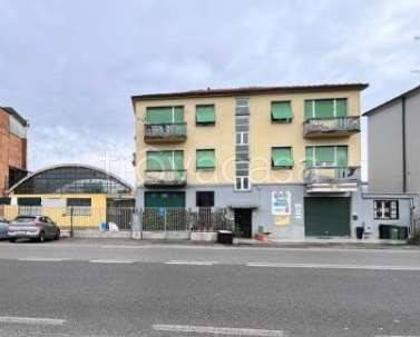 appartamento in vendita a Rozzano in zona Valleambrosia