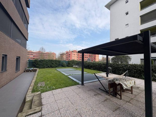 appartamento in vendita a Rozzano