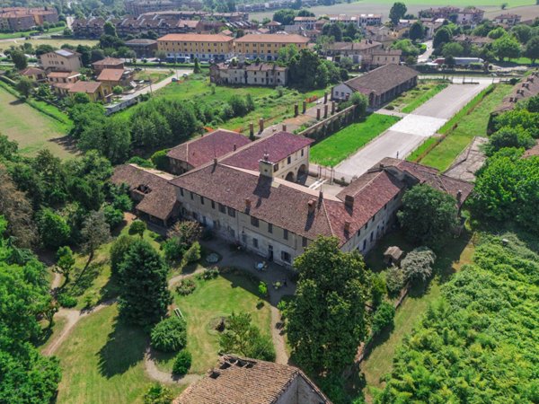casa indipendente in vendita a Rozzano in zona Valleambrosia