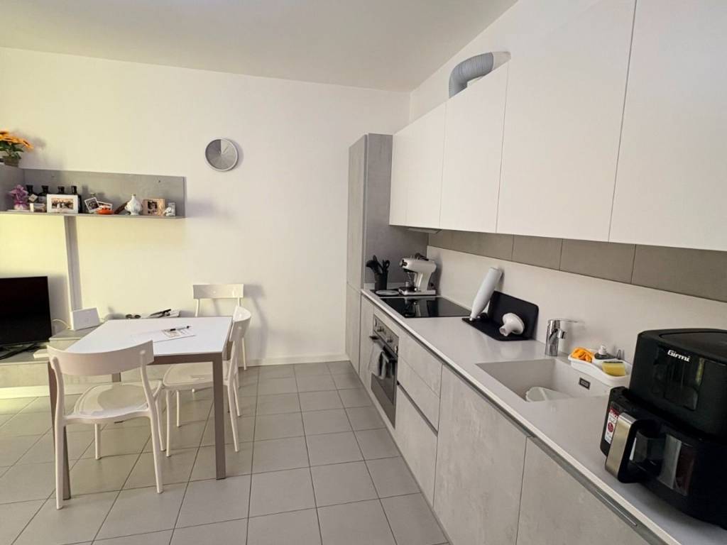 appartamento in vendita a Rozzano in zona Pontesesto