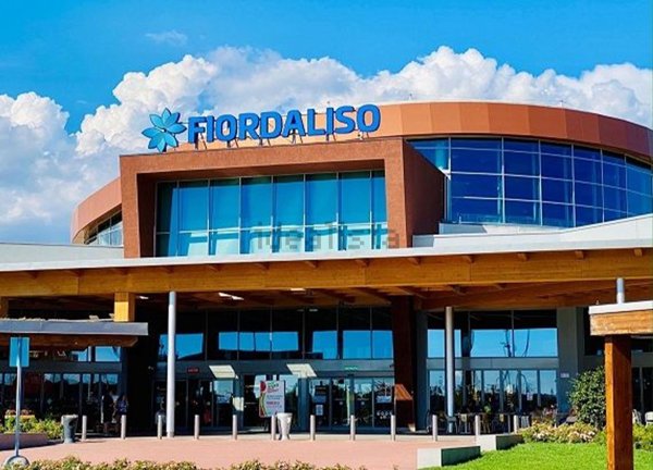 appartamento in vendita a Rozzano in zona Cassino Scanasio