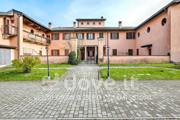 casa indipendente in vendita a Rozzano in zona Pontesesto