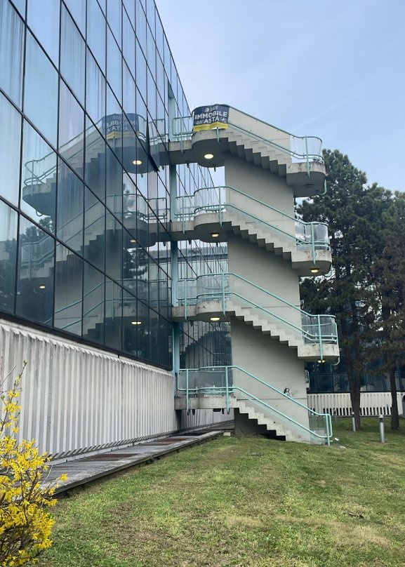 ufficio in vendita a Rozzano in zona Valleambrosia