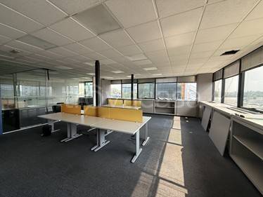 ufficio in vendita a Rozzano in zona Valleambrosia