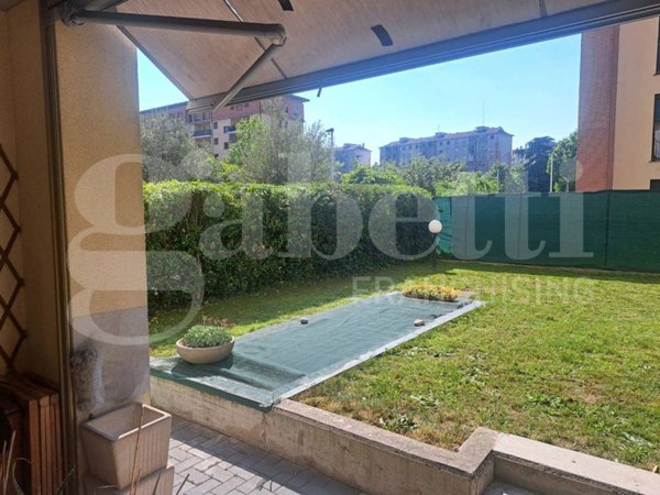 appartamento in vendita a Rozzano in zona Cassino Scanasio