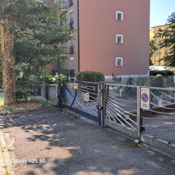 appartamento in vendita a Rozzano in zona Cassino Scanasio