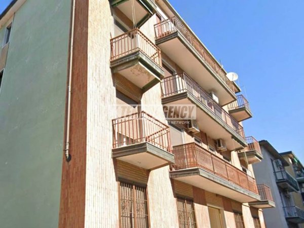 appartamento in vendita a Rozzano in zona Cassino Scanasio