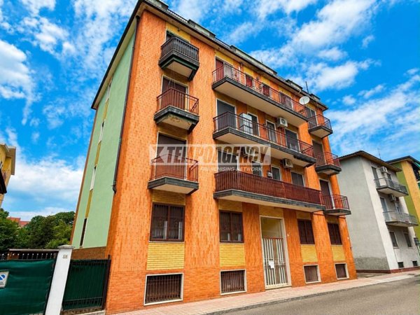 appartamento in vendita a Rozzano in zona Cassino Scanasio