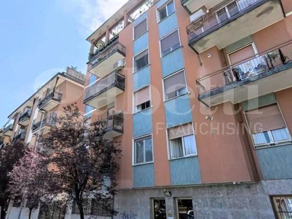 appartamento in vendita a Rozzano in zona Quinto Stampi