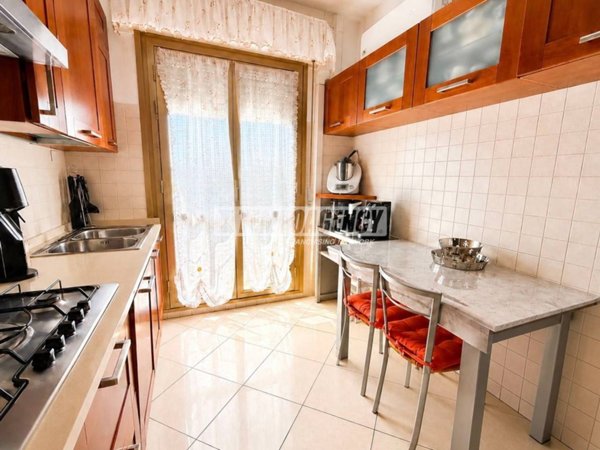 appartamento in vendita a Rozzano in zona Cassino Scanasio