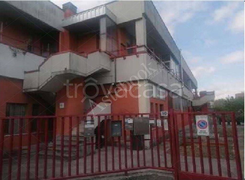 appartamento in vendita a Rozzano in zona Quinto Stampi