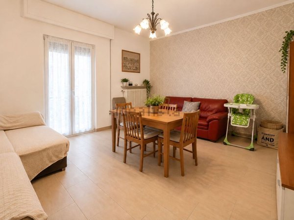 appartamento in vendita a Rozzano in zona Valleambrosia