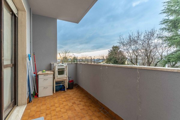 appartamento in vendita a Rozzano in zona Pontesesto