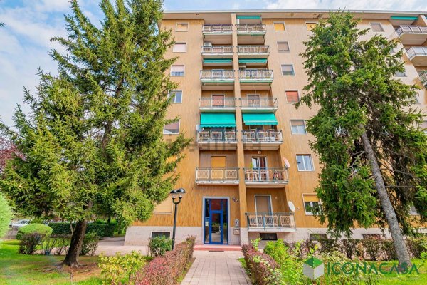 appartamento in vendita a Rozzano in zona Cassino Scanasio