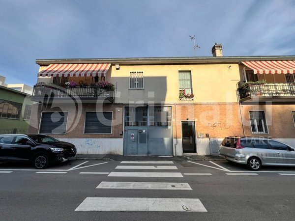 appartamento in vendita a Rozzano in zona Valleambrosia