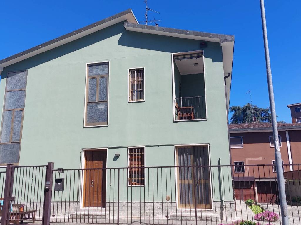 appartamento in vendita a Rozzano