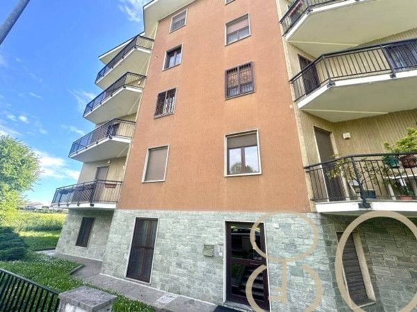 appartamento in vendita a Rozzano in zona Pontesesto