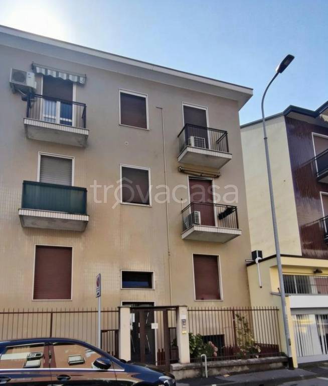 appartamento in vendita a Rozzano in zona Valleambrosia