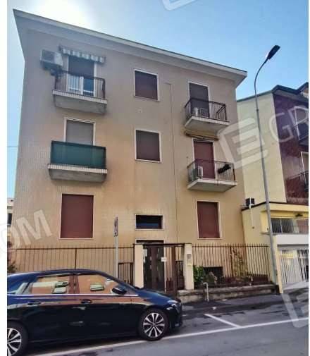appartamento in vendita a Rozzano in zona Valleambrosia