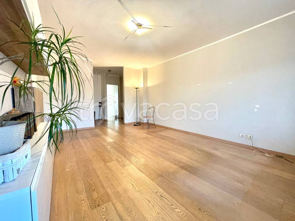 appartamento in vendita a Rozzano in zona Valleambrosia
