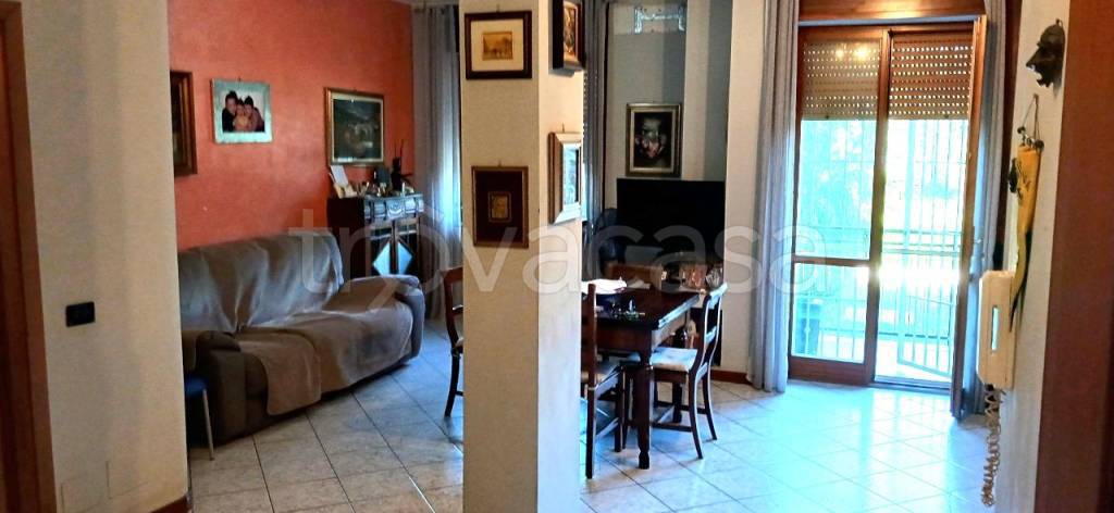 appartamento in vendita a Rozzano in zona Quinto Stampi