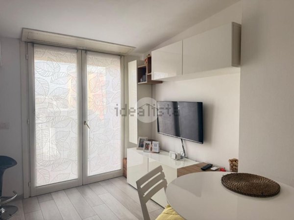 appartamento in vendita a Rozzano in zona Quinto Stampi