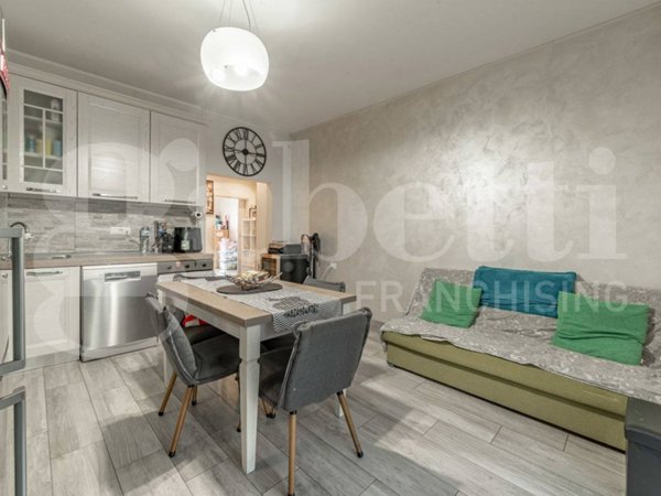 appartamento in vendita a Rozzano in zona Cassino Scanasio