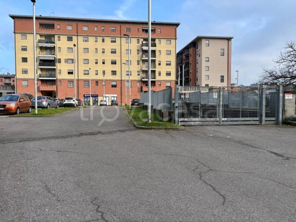box auto in vendita a Rozzano in zona Cassino Scanasio