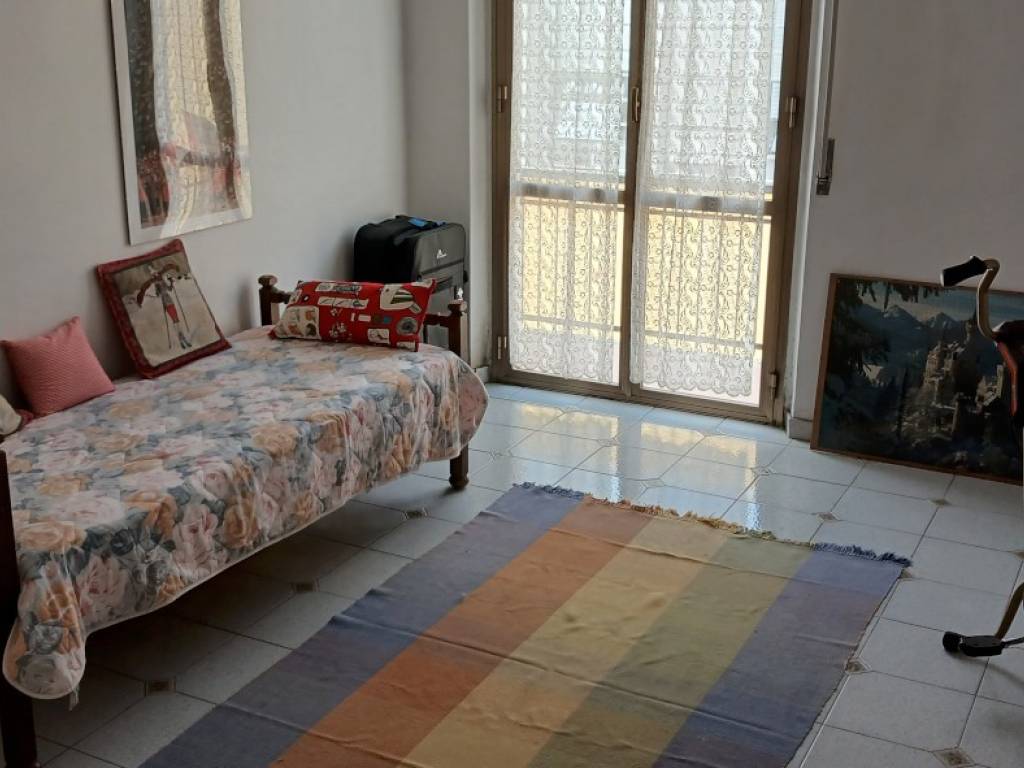 appartamento in vendita a Rozzano in zona Quinto Stampi