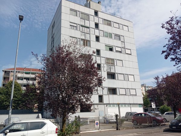 appartamento in vendita a Rozzano in zona Cassino Scanasio