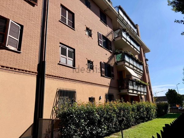 appartamento in vendita a Rozzano in zona Cassino Scanasio