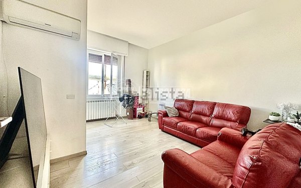 appartamento in vendita a Rozzano in zona Valleambrosia