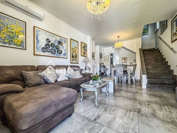 casa indipendente in vendita a Rozzano